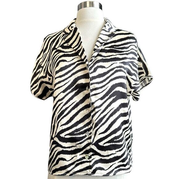 NWT Rachel Zoe Zebra Stripe Collared Button Down Short sleeve Satin Blouse - Picture 1 of 9